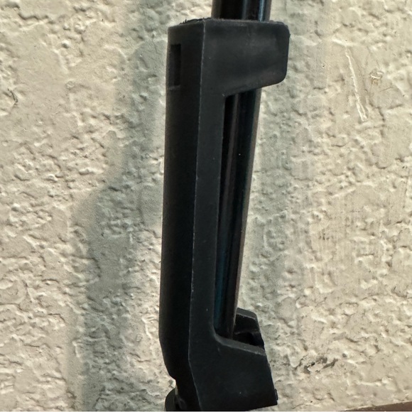 NIB Small 14” Portable Easel - Picture 8 of 16